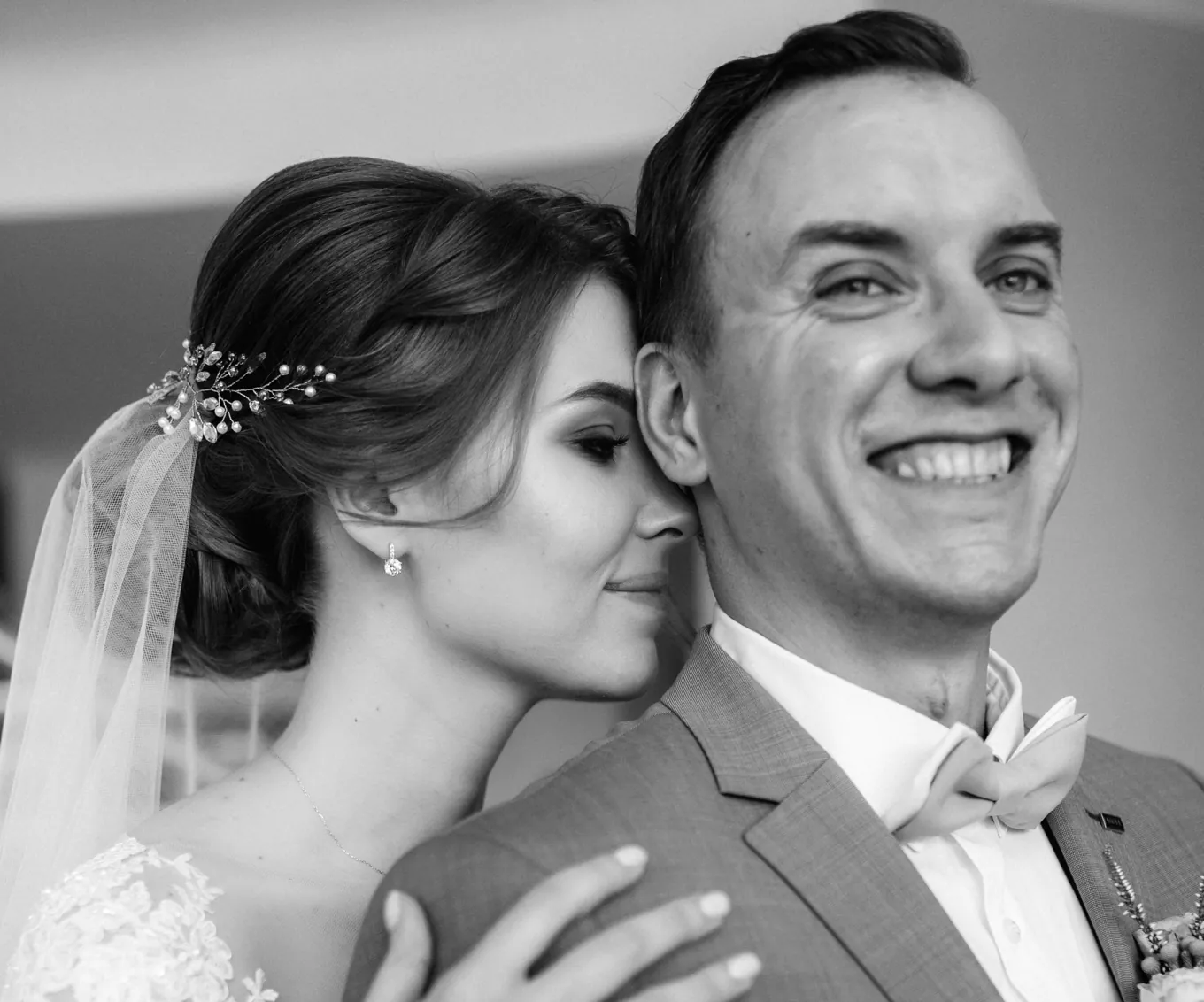 Brautpaar an ihrem Hochzeitstag